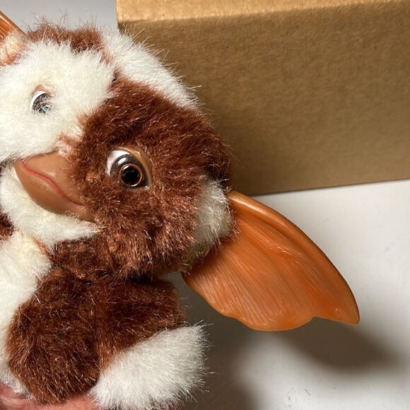 Gremlin Gizmo NECA Collection Rare Plush TV Warner Bros Mini 6in - Picture 12 of 13